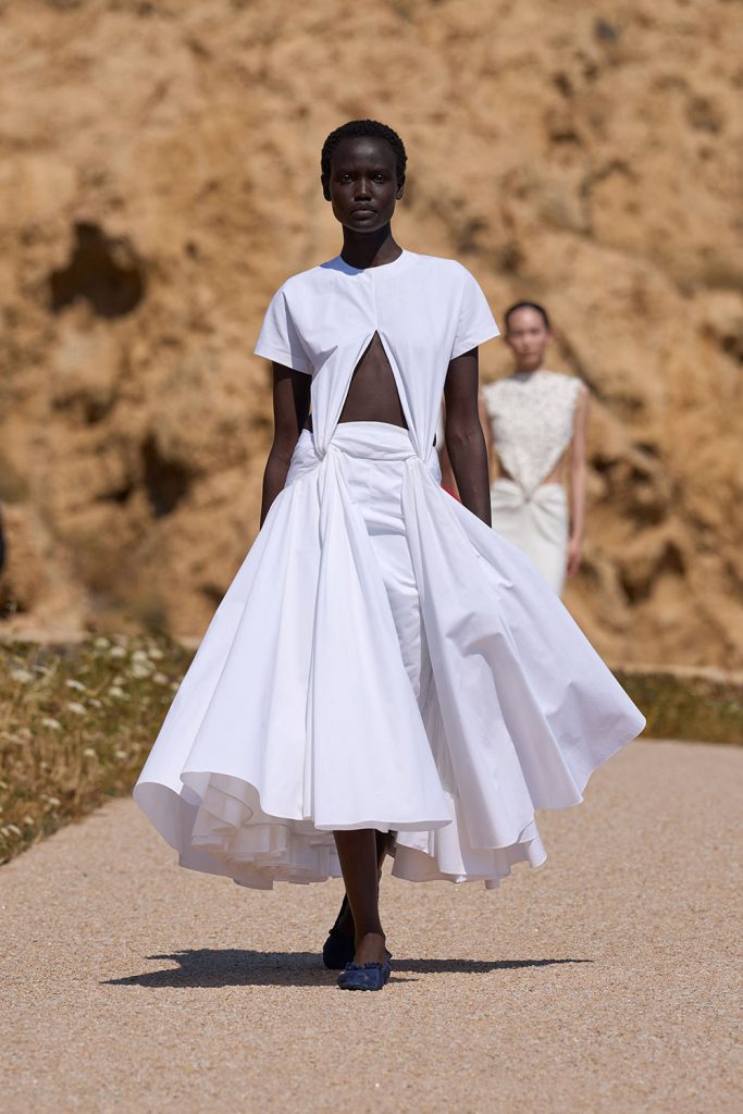 colectia bonheur jacquemus vara transpusa in vestimentatie 8 - Le Bonheur by Jacquemus. Vara transpusa intr-o colectie vestimentara.