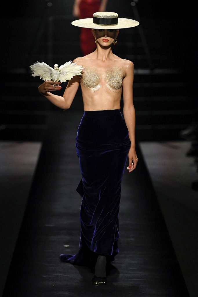 Geniul Schiaparelli Daniel Roseberry 17 - Geniul Schiaparelli: Daniel Roseberry