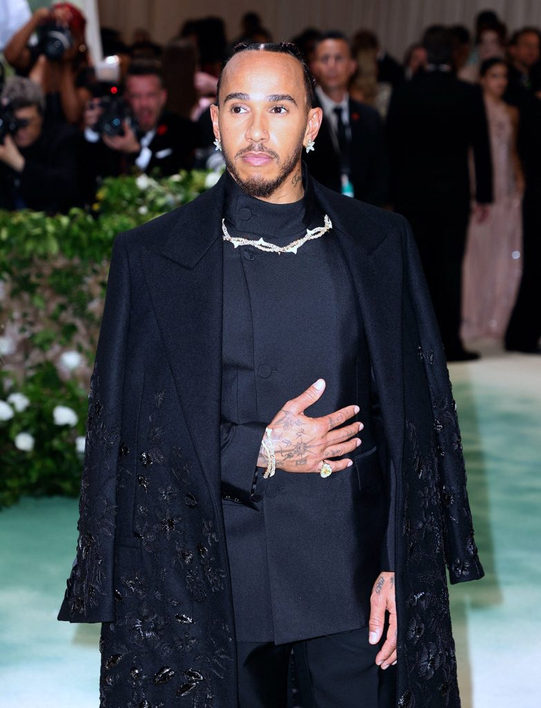 Moda in sport expresie si armura Lewis Hamilton 2 - Moda in sport, expresie si armura