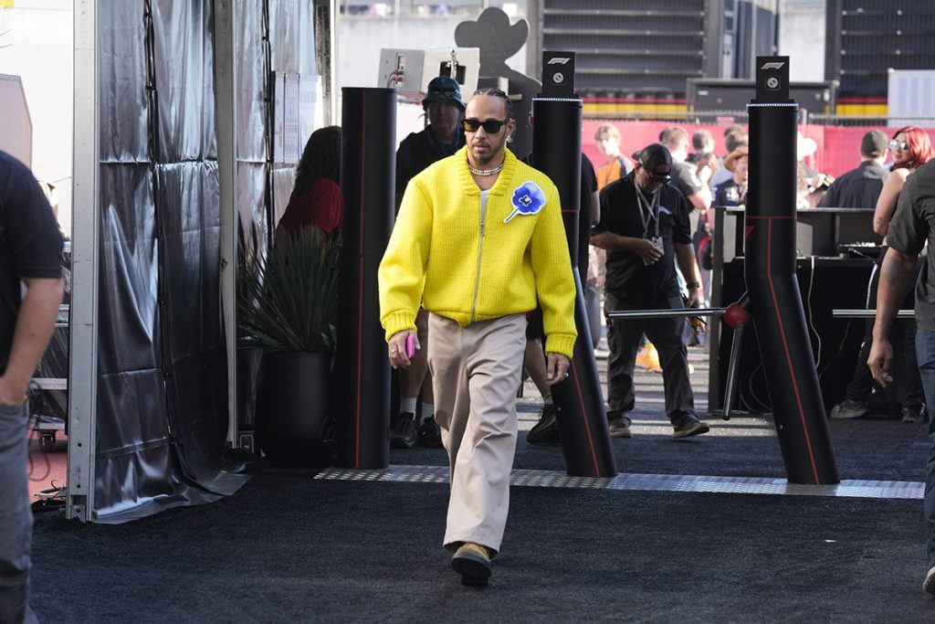 Moda in sport expresie si armura Lewis Hamilton 4 - Moda in sport, expresie si armura