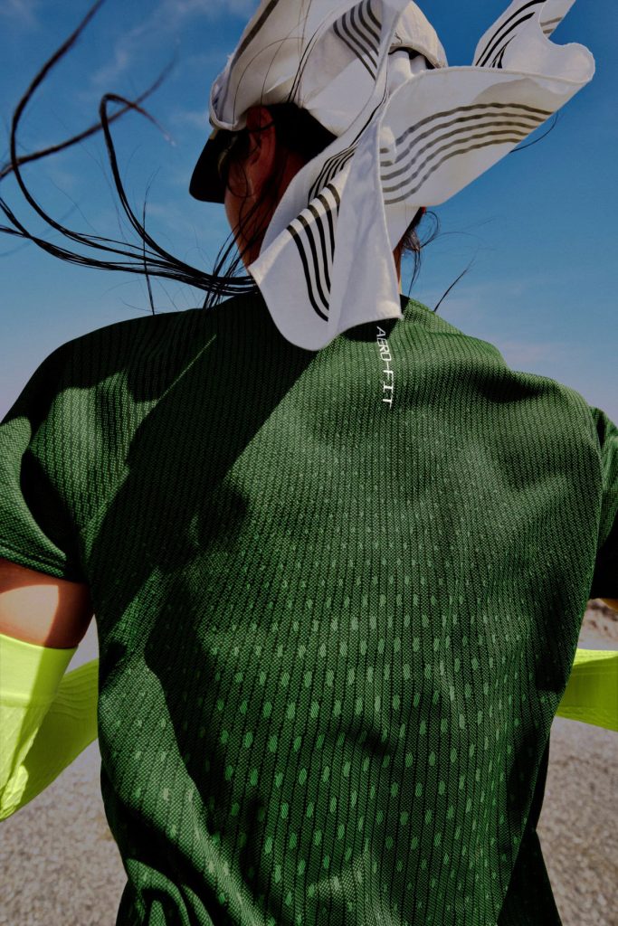 Nike AeroFIT o colectie de imbracaminte sportiva 1 - Tehnologia Aero-FIT de la Nike, un plus de respirabilitate pentru imbracamintea de alergare