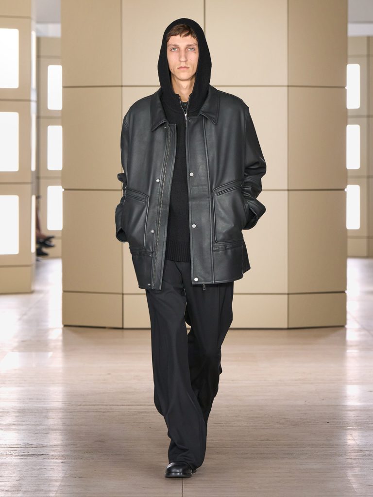 COS AW26 SHOW LOOK 08 - Moda anilor ’20 reinterpretata in colectia COS toamna-iarna 2026