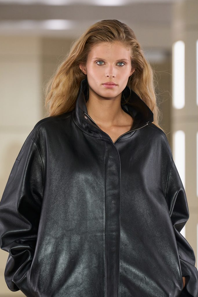 COS AW26 DETAILS 08 - Moda anilor ’20 reinterpretata in colectia COS toamna-iarna 2026