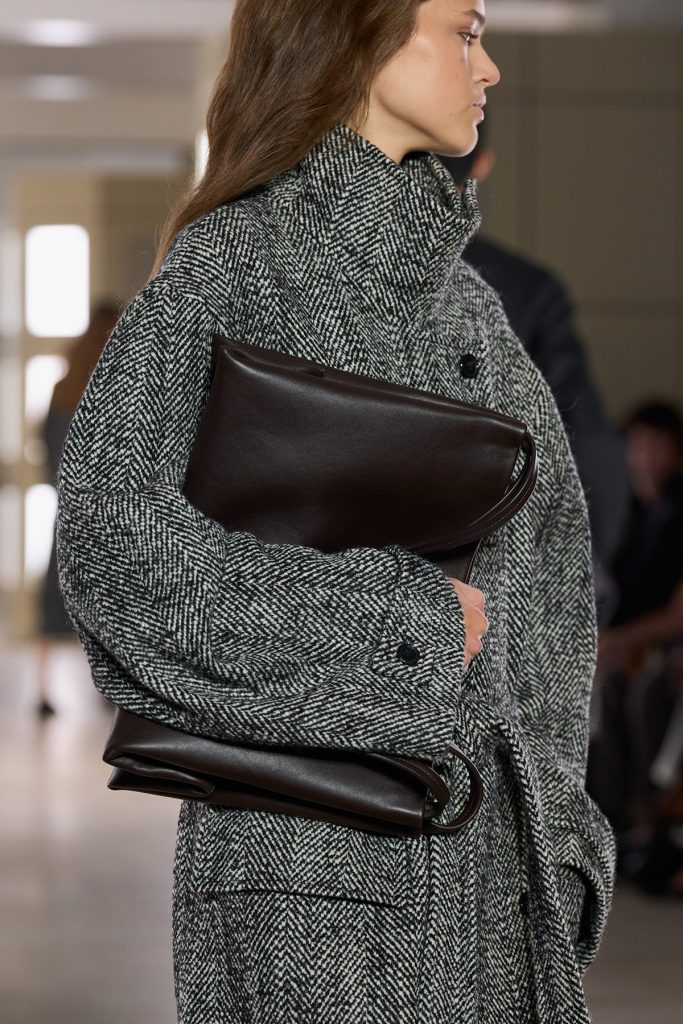 COS AW26 DETAILS 26 - Moda anilor ’20 reinterpretata in colectia COS toamna-iarna 2026