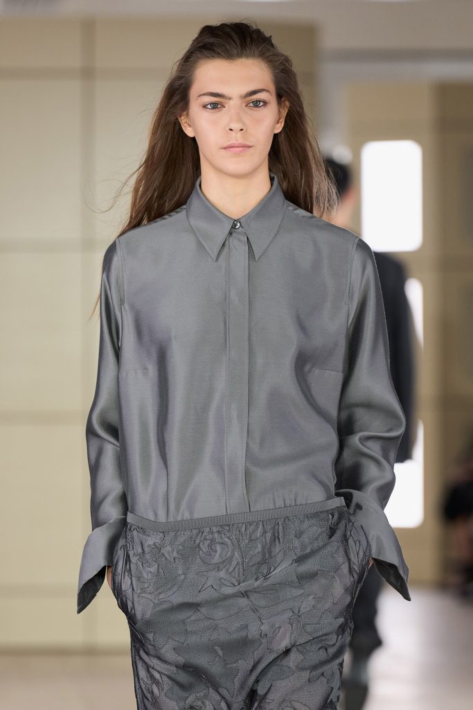 COS AW26 DETAILS 35 - Moda anilor ’20 reinterpretata in colectia COS toamna-iarna 2026