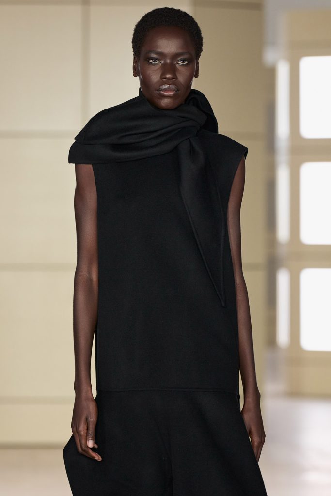 COS AW26 DETAILS 44 - Moda anilor ’20 reinterpretata in colectia COS toamna-iarna 2026