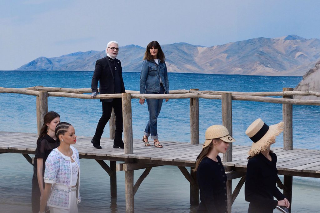 Chanel si arta de a crea un spectacol 11 - Chanel: arta de a crea un spectacol