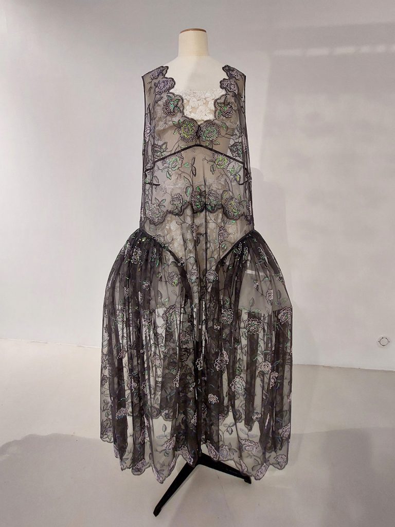 Cecilie Bahnsen colectia primavara vara 2027 prezentata la Paris 2 - Any Given Day. Colectia Cecilie Bahnsen primavara-vara 2027, prezentata la Paris.