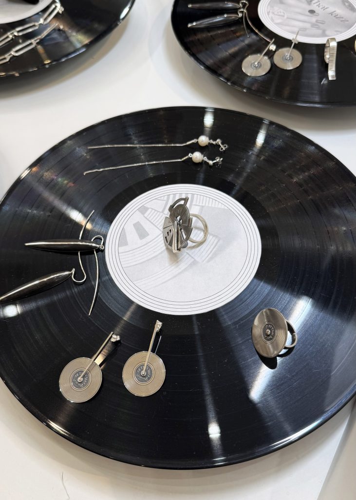 vernisaj ROJW 2026 3 - Perspective diferite asupra bijuteriilor la Romanian Jewelry Week 2026