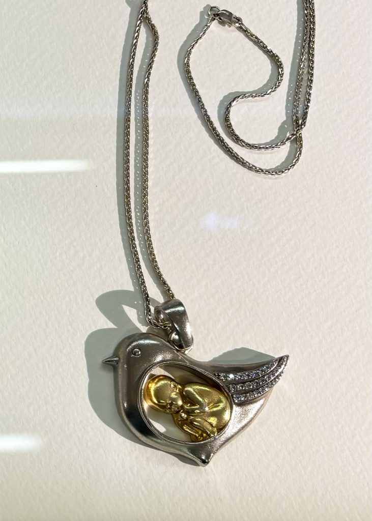 vernisaj ROJW 2026 8 - Bijuteria ca limbaj la Romanian Jewelry Week 2026